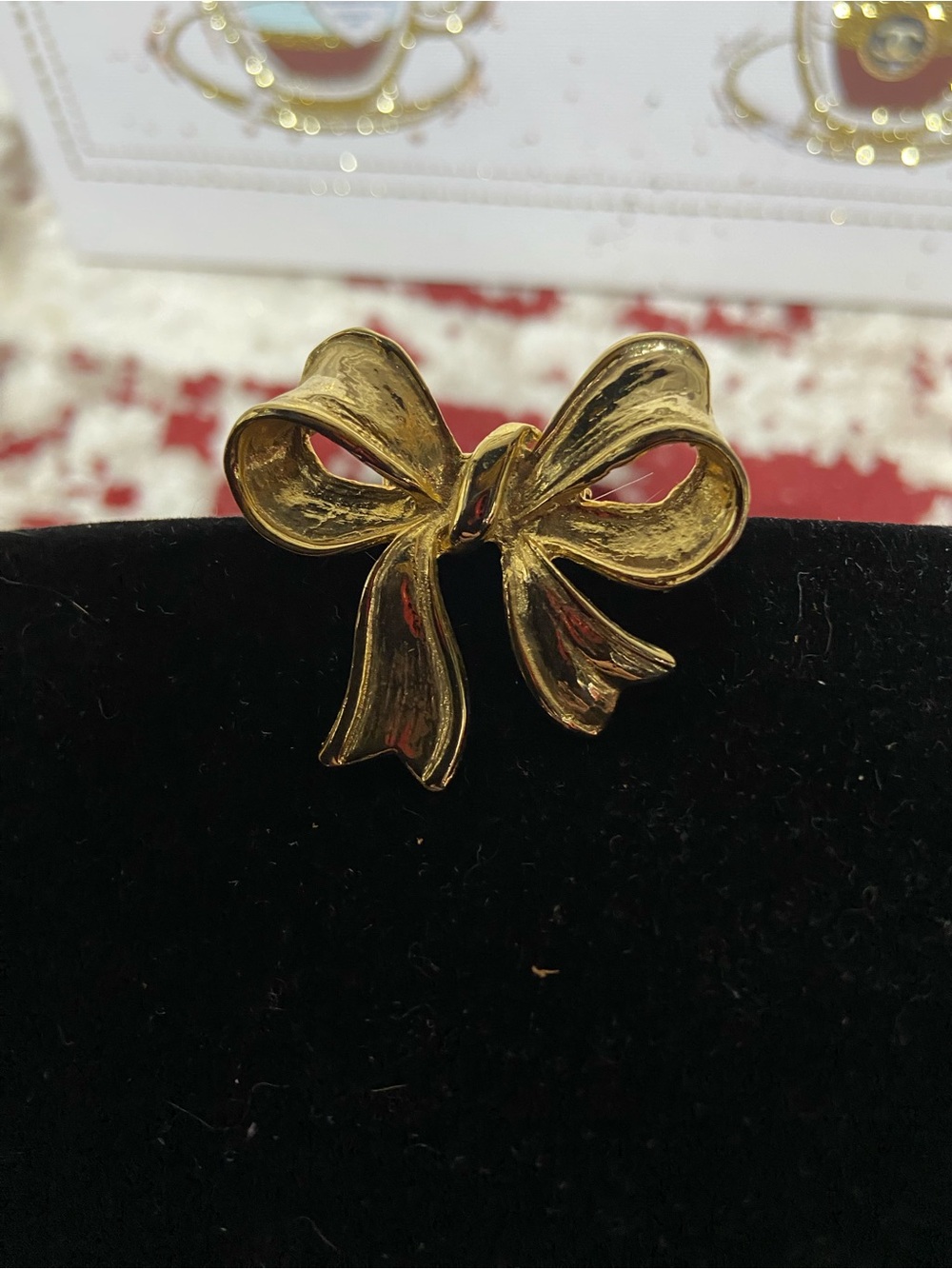 Gold Tone Bow Scarf Clip